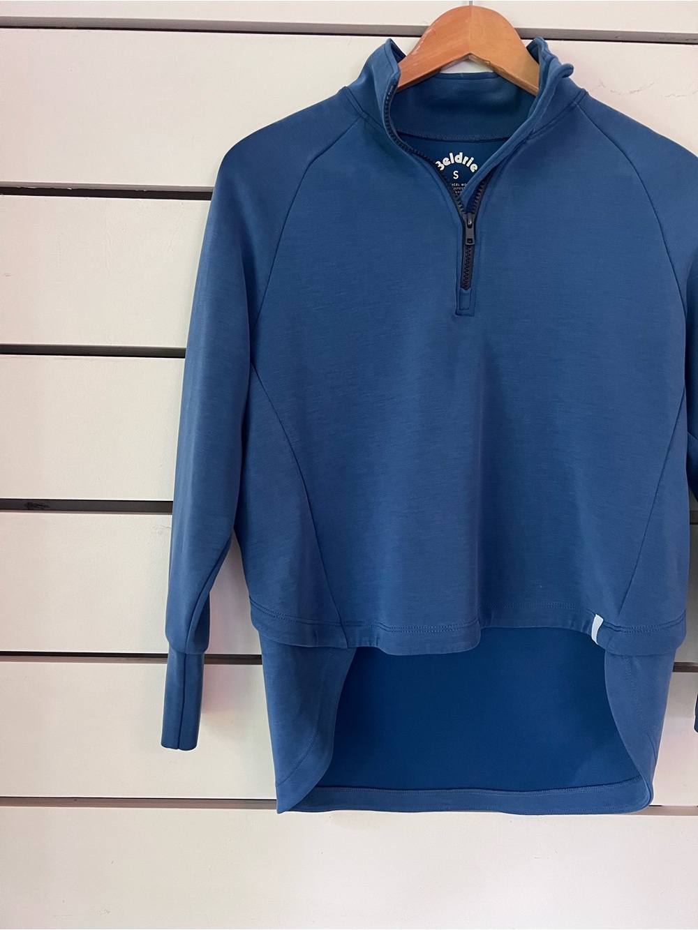 Beldrie Golf High-Low Quarter Zip - Picture 8 of 9